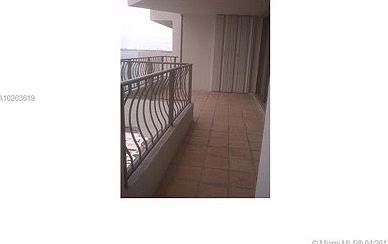 3rd image of 555 NE 15th St APT 28E