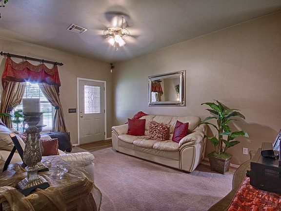 4th image of 1021 NW 5th St