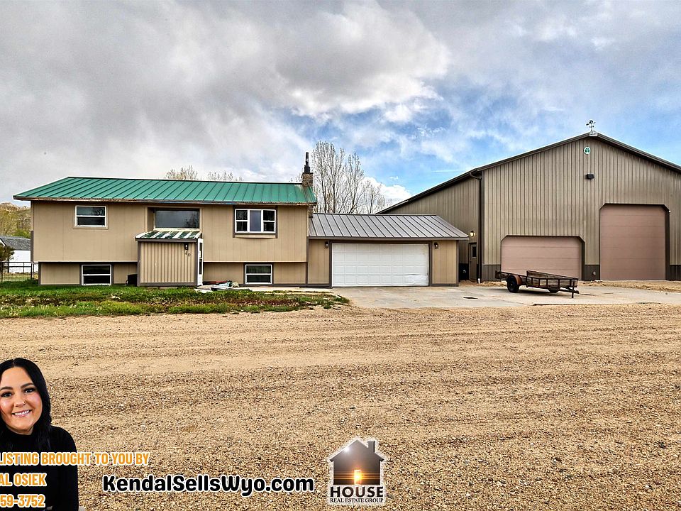 1st image of 40 Lakeview Dr