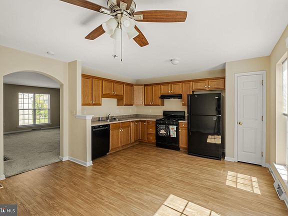 5th image of 296 Red Cedar Ln