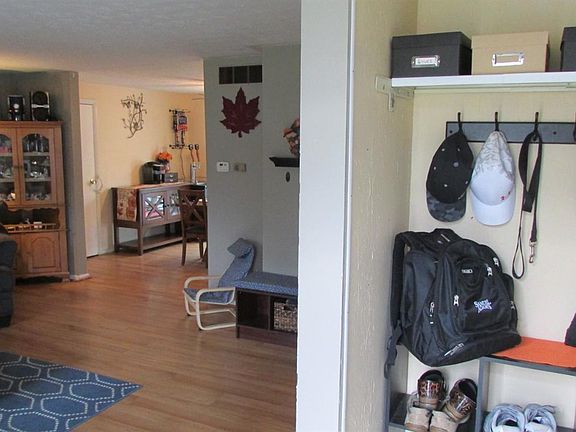 4th image of 9149 Trelawney Ct