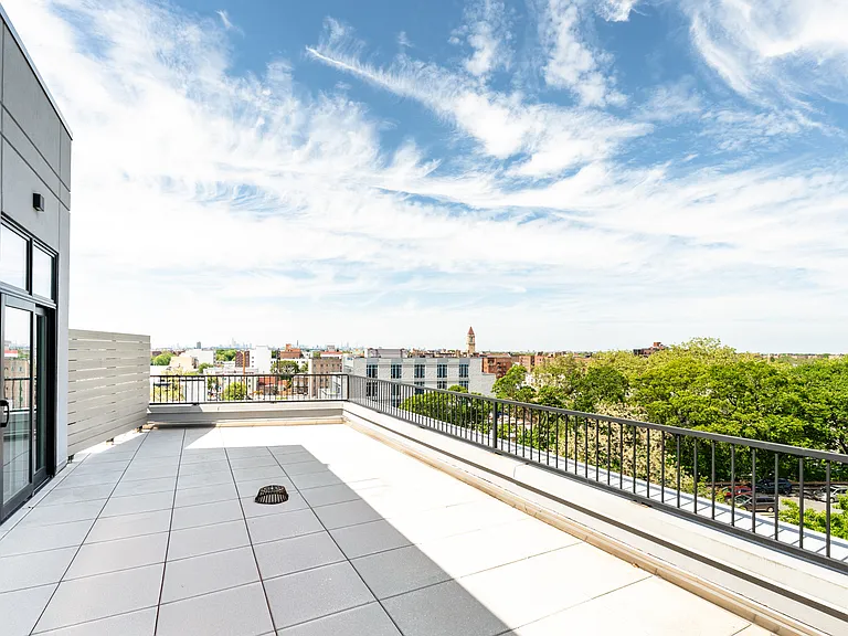 1780 Sheepshead Bay Rd #PENTHOUSE — Photo 22