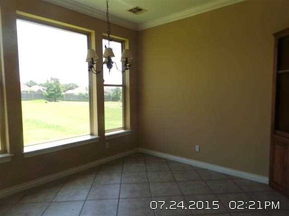 5th image of 14608 Clair Ct W