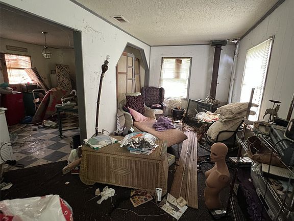 5th image of 617 Westwind Rd