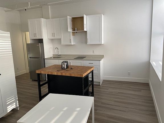 3rd image of 116 Hastings St W #303