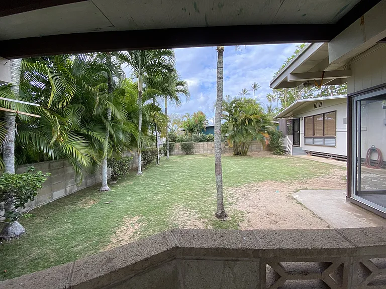 557B Olomana St #1 — Photo 20