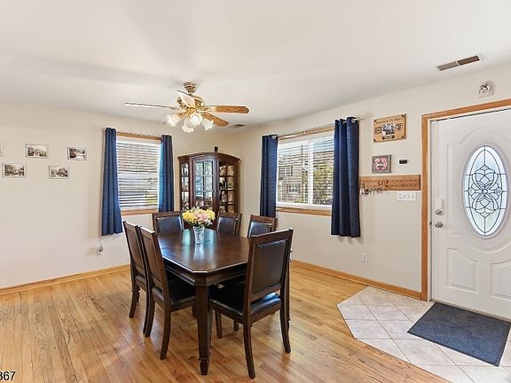 5th image of 7 Franklin St