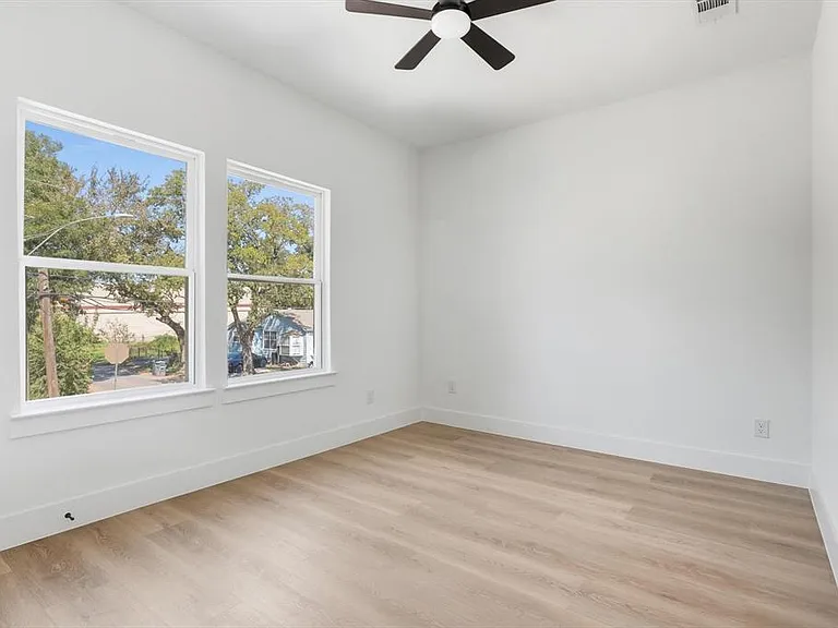 2534 Lowery St — Photo 7