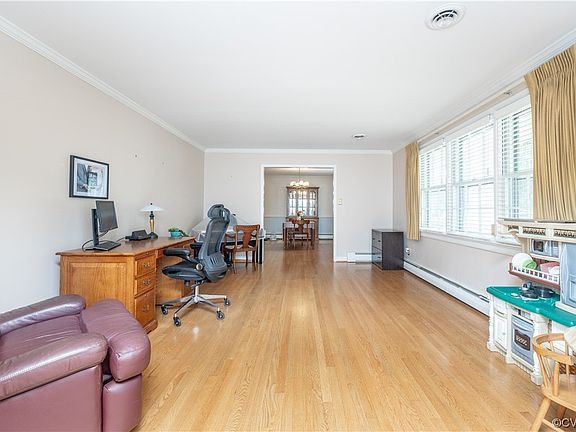 3rd image of 2801 Wighton Dr