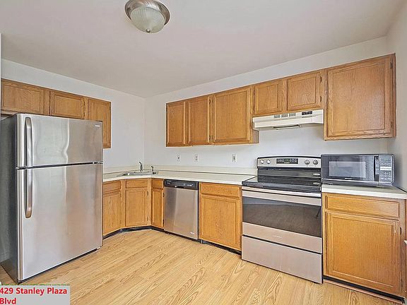 4th image of 429 Stanley Plaza Blvd #429