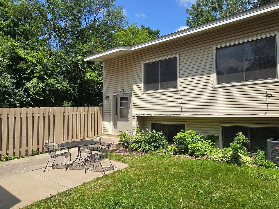 1st image of 1513 N Innsbruck Dr NE