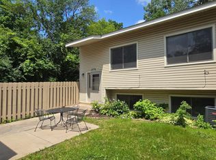 1513 N Innsbruck Dr NE, Fridley, MN 55432
