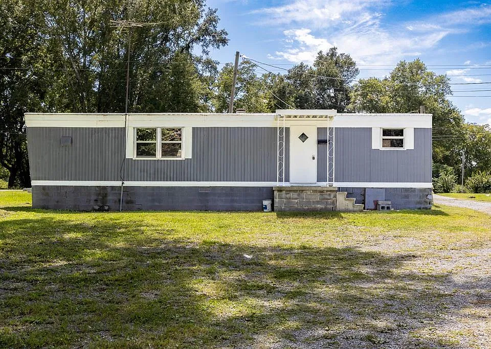 1529 Riverbend Rd