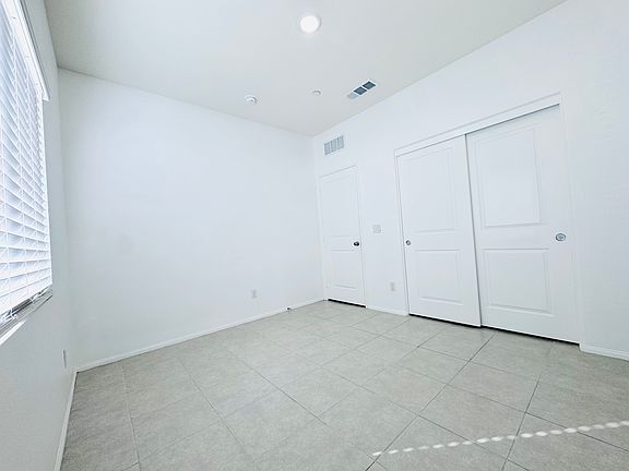 4th image of 28445 Desert Trumpet Rd