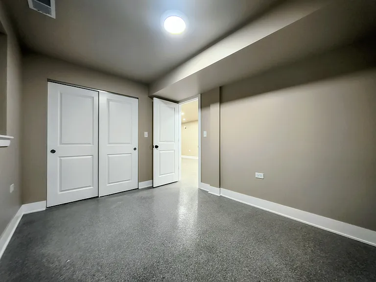 6343 S Elizabeth St #BF — Photo 8