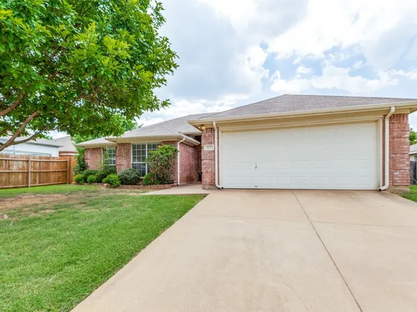 3017 Shoreside Pkwy, Fort Worth, TX 76118
