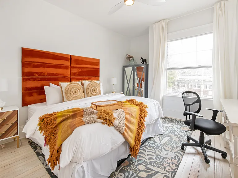 450 N Highland Ave NE #2 — Photo 18
