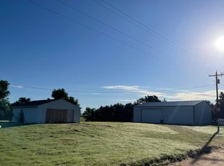 1078 J Rd, Larned, KS 67550