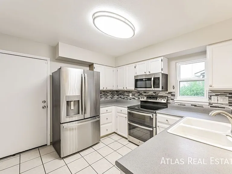 11513 Wray Ct — Photo 7