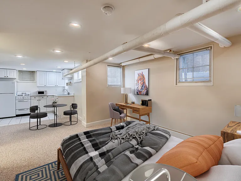 1122 N Emerson St #5 — Photo 2