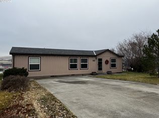 3065 SW Overlook Pl, Pendleton, OR 97801