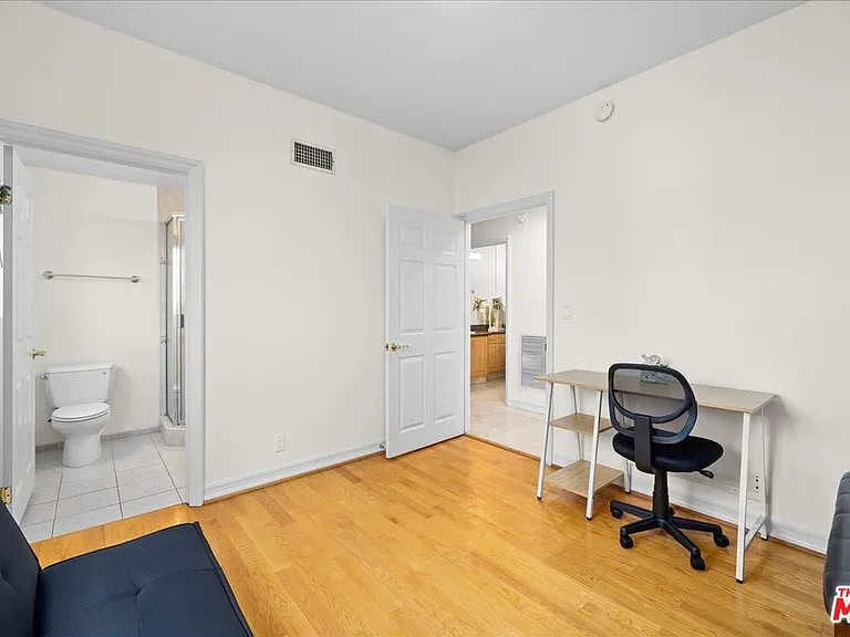 5029 Lemona Ave — Photo 22