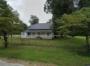 106 Chestnut St E, Bethune, SC 29009