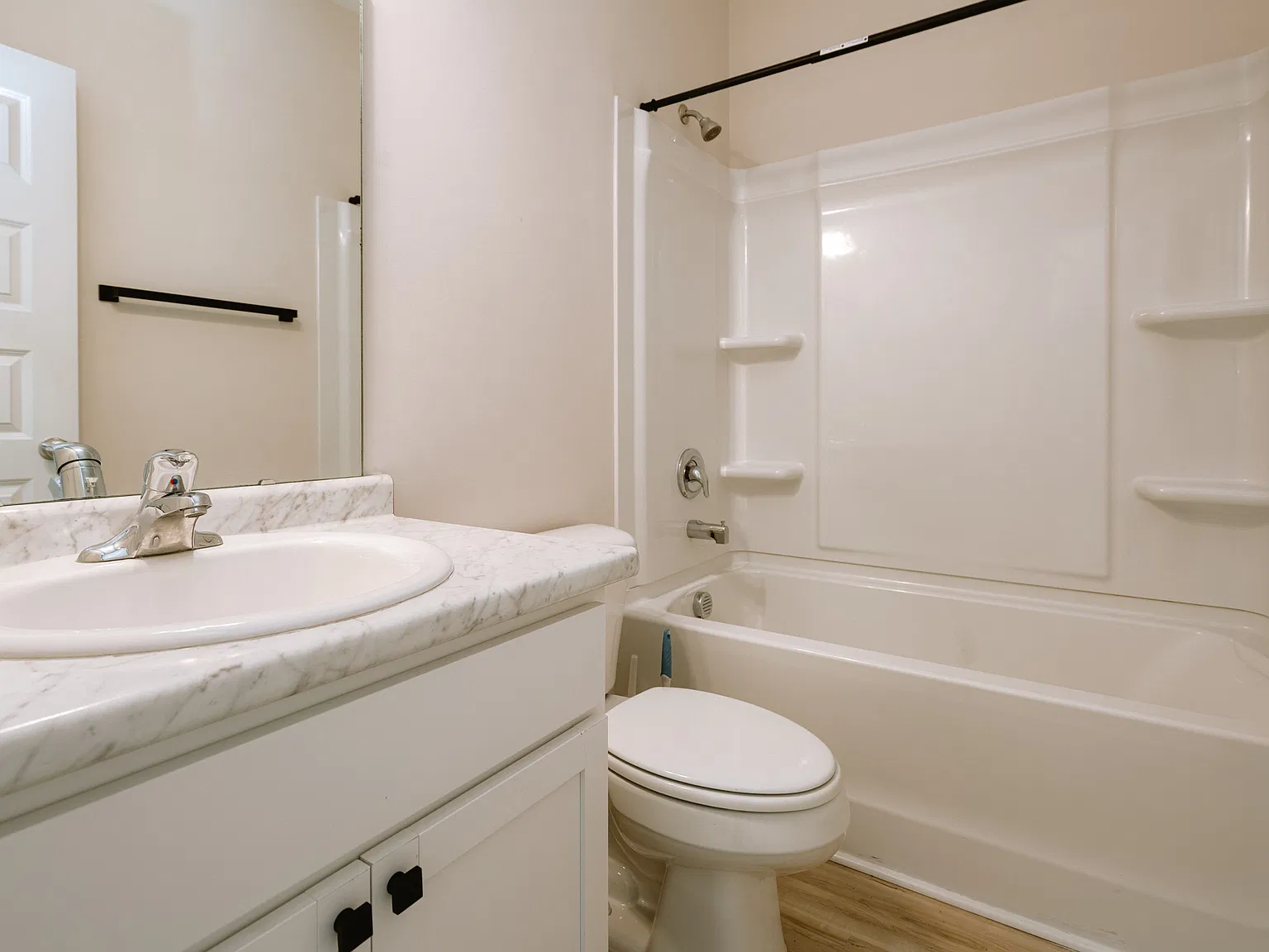 1052 Buckhead Loop SE - 1 — Photo 2