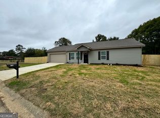 118 Chris Dr, Warner Robins, GA 31093