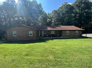 123 Luke Ct, Mount Hope, WV 25880