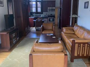 1533 Green St APT 1, Philadelphia, PA 19130