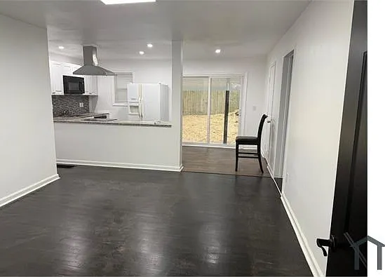 6343 Westbury Rd — Photo 4