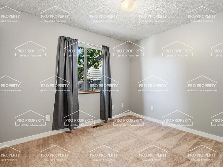 2526 10th St SW — Photo 12