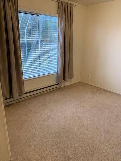 1st image of 375 Carl St APT 3