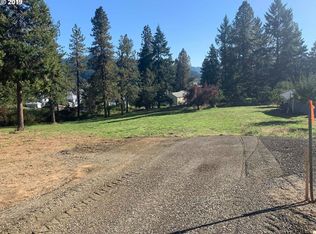 Laurel Ave, Sutherlin, OR 97479