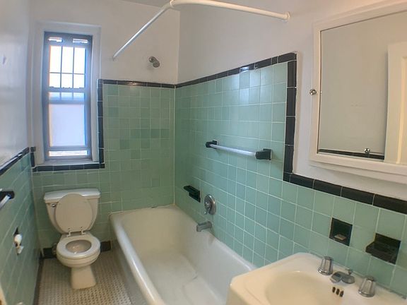 4th image of 825 W 187th St APT 4L