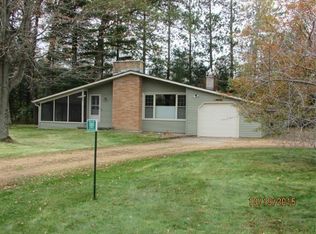 1989 Sleepy Hollow Rd, Junction City, WI 54443