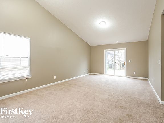 3rd image of 6 Ashwood Cir