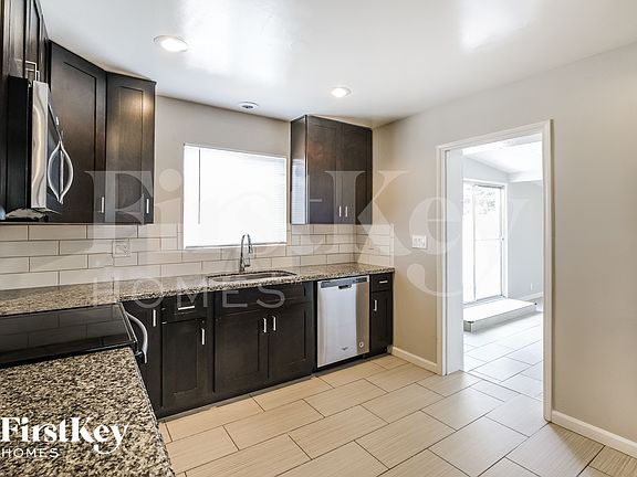 5th image of 4144 E Almeria Rd