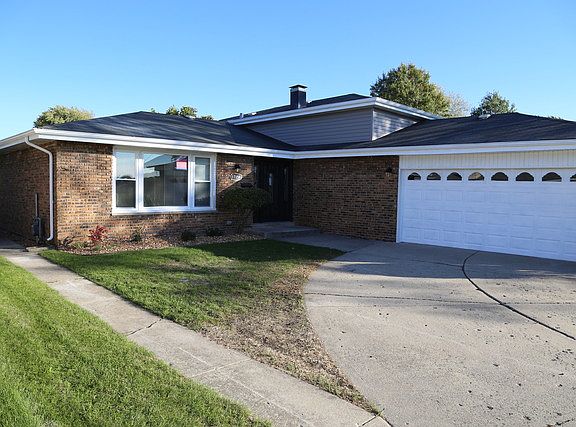 2nd image of 17159 Parkside Ave