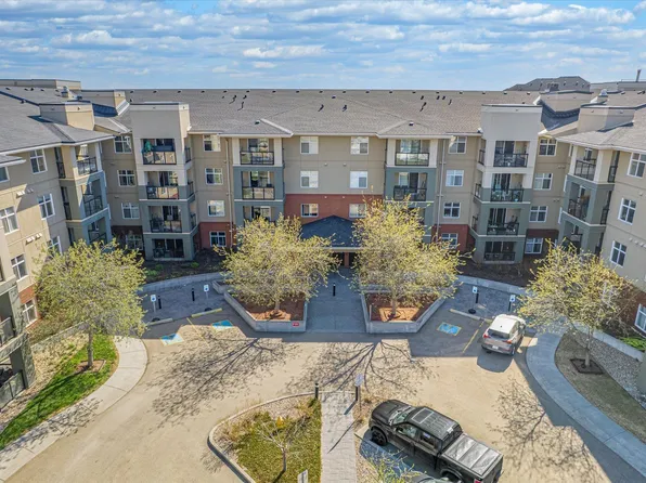 7909 71st St NW #410, Edmonton, AB T6B 3P5