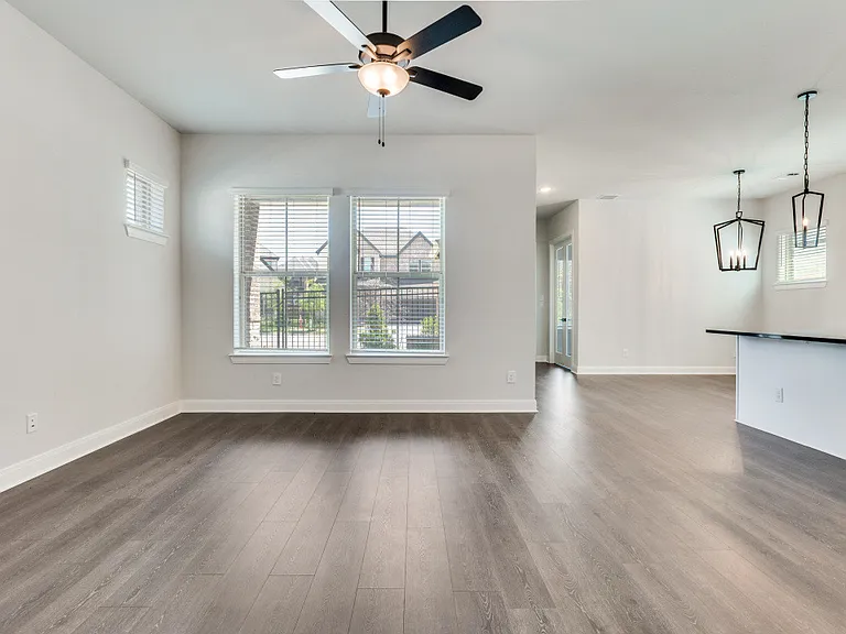 709 Mourning Dove Dr — Photo 15