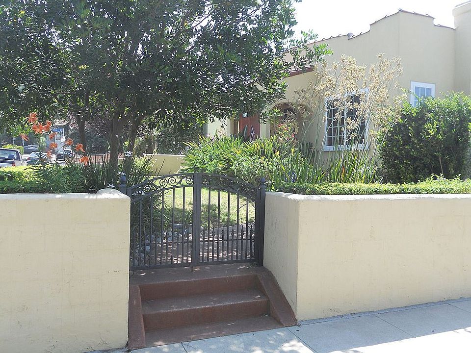 2nd image of 1830 Linda Rosa Ave
