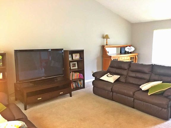 4th image of 9748 Flagstone Way