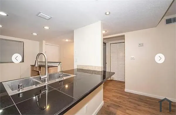 4941 Puritan Cir #4941 — Photo 3