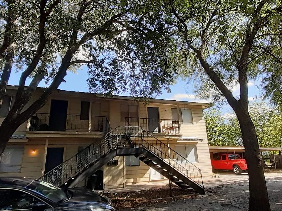 1st image of 104 Prestwick Blvd #4