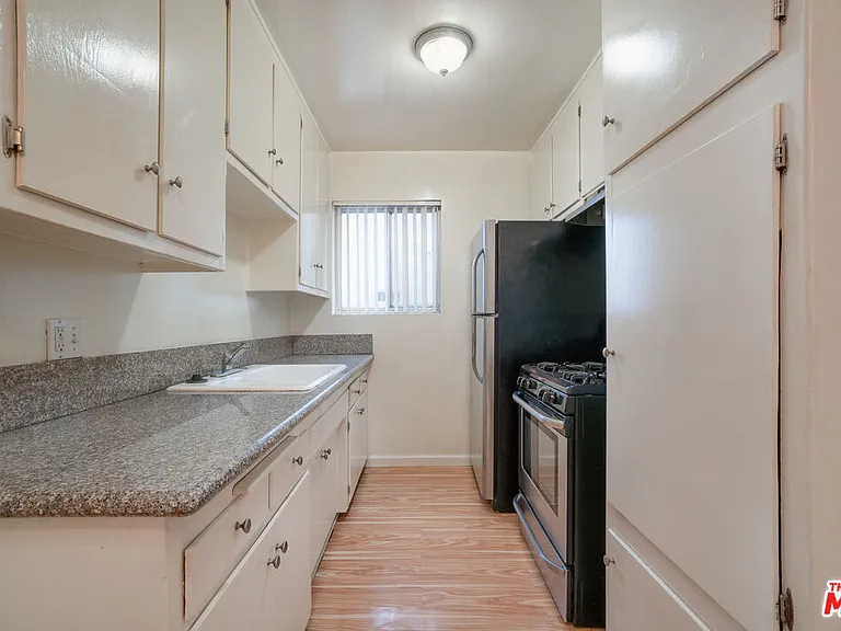 1943 Overland Ave #3 — Photo 6