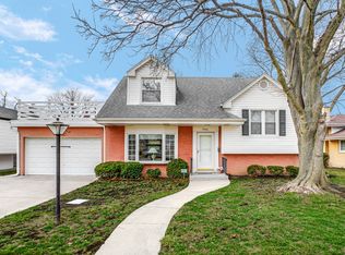 1604 S Greenwood Ave, Park Ridge, IL 60068