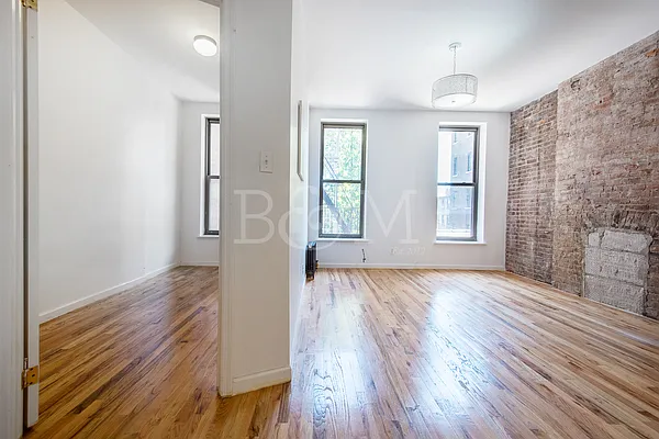 Rented by Brick&Mortar | media 21