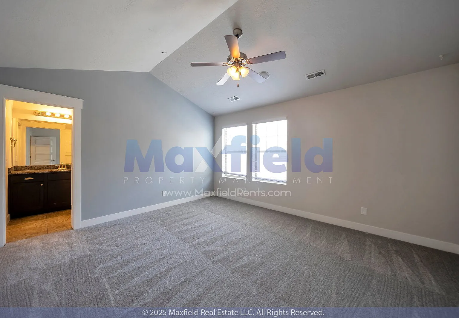 3 bed, 2.0 bath, 1428 sqft, $1,900 — Photo 4